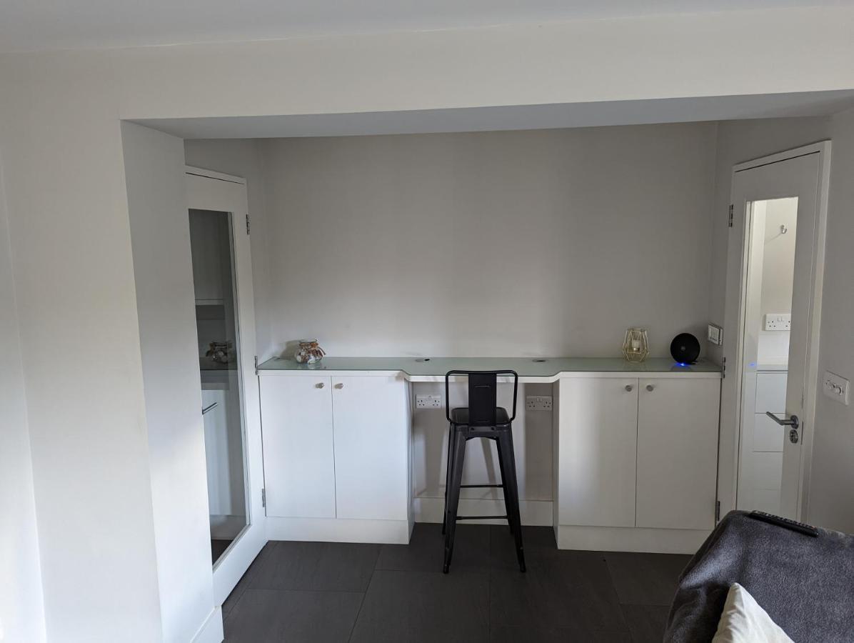 Basement Apartment In Central Bath Bagian luar foto